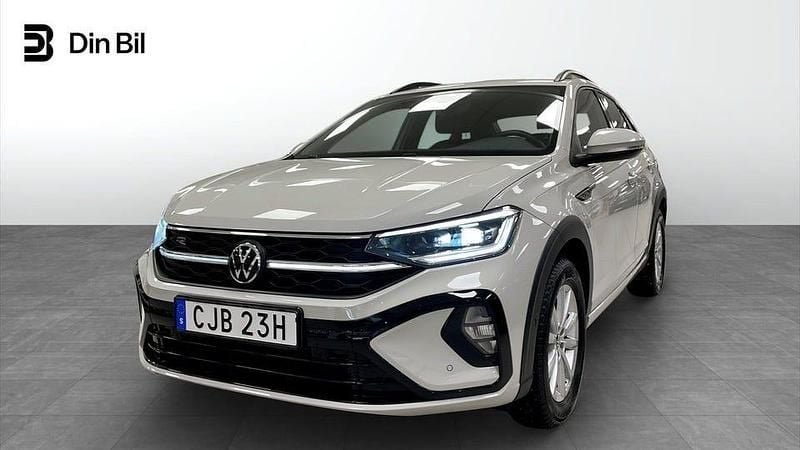 Grå Begagnad 2022 VW Taigo SUV | 234 900 kr (Marknadspris) - Bild 1/4