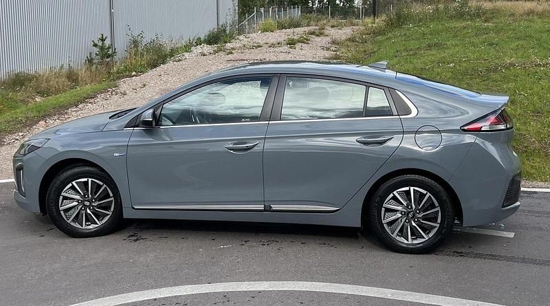Begagnad 2020 Hyundai Ioniq Premium Sedan | 169 900 kr (Marknadspris) - Bild 1/4