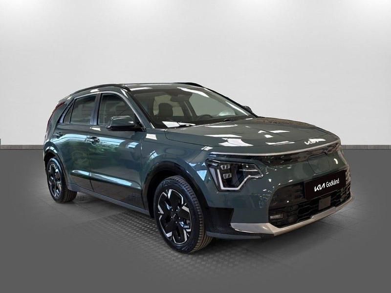 Begagnad Kia e-Niro 150 kW (204 HK) 2022 Grön SUV