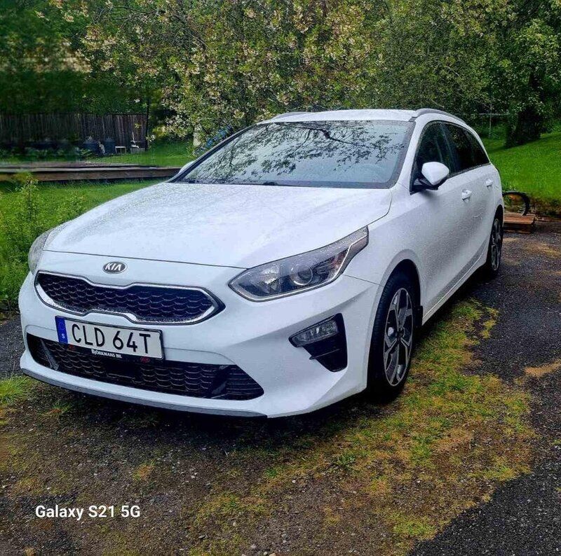 Vit Begagnad 2020 Kia Ceed Kombi | 178 000 kr (Bra pris) - Bild 1/4