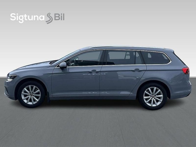 Begagnad VW Passat 150 HK (110 kW) 2022 Grå Kombi
