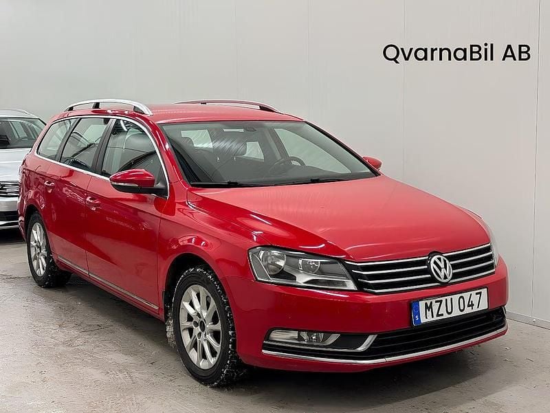 Röd Begagnad 2012 VW Passat Kombi | 64 500 kr (Marknadspris) - Bild 1/4