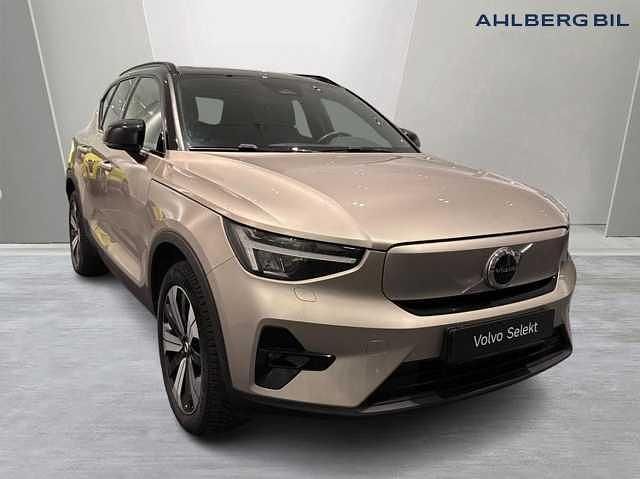 Grå Begagnad 2022 Volvo XC40 Plus SUV | 344 500 kr - Bild 1/3