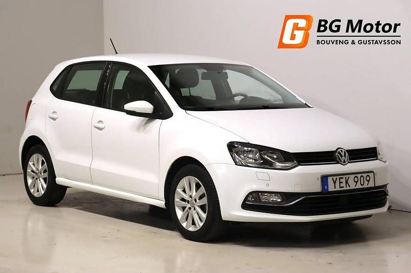 Vit Begagnad 2016 VW Polo Halvkombi | 124 900 kr (Lite dyr) - Bild 1/3