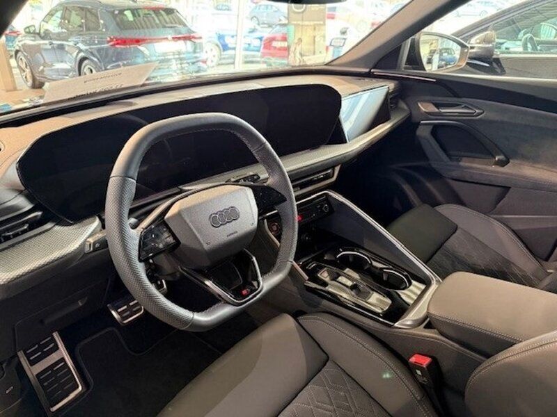 Svart Ny 2024 Audi Q5 S-Line SUV | 820 600 kr - Bild 1/4