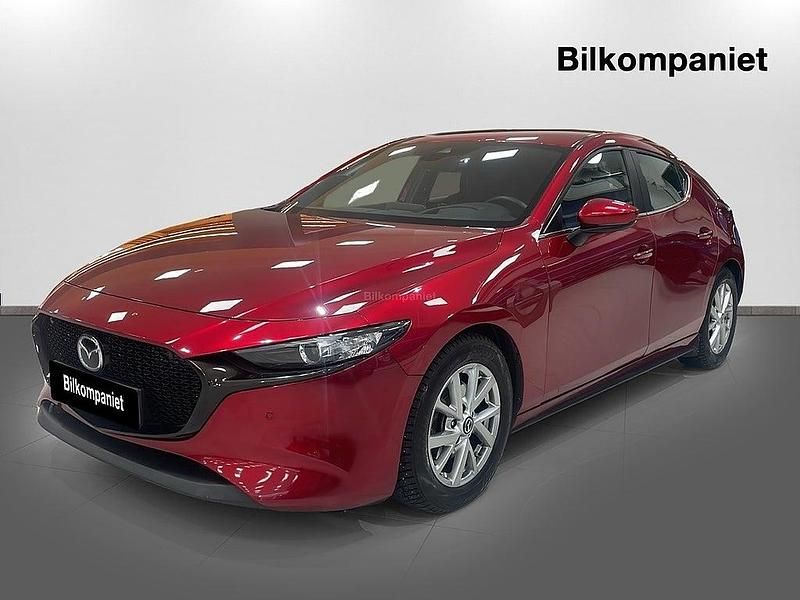 Röd Begagnad 2019 Mazda 3 Halvkombi | 194 900 kr (Marknadspris) - Bild 1/4