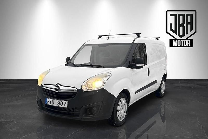 Vit Begagnad 2013 Opel Combo S Van | 59 900 kr (Lite dyr) - Bild 1/4