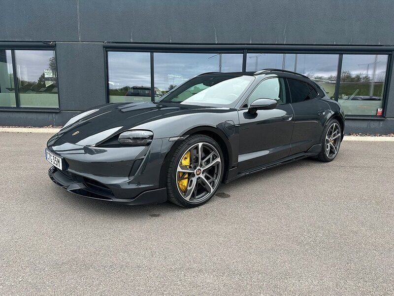 Mörkgrå Begagnad 2021 Porsche Taycan Turbo S Cross Turismo Sedan | 1 295 000 kr - Bild 1/4