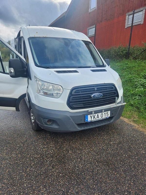 Vit Begagnad 2017 Ford Transit Kombi | 55 000 kr (Superpris) - Bild 1/4