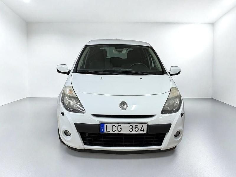 Begagnad Renault Clio R.S. 75 HK (55 kW) 2010 Vit Halvkombi
