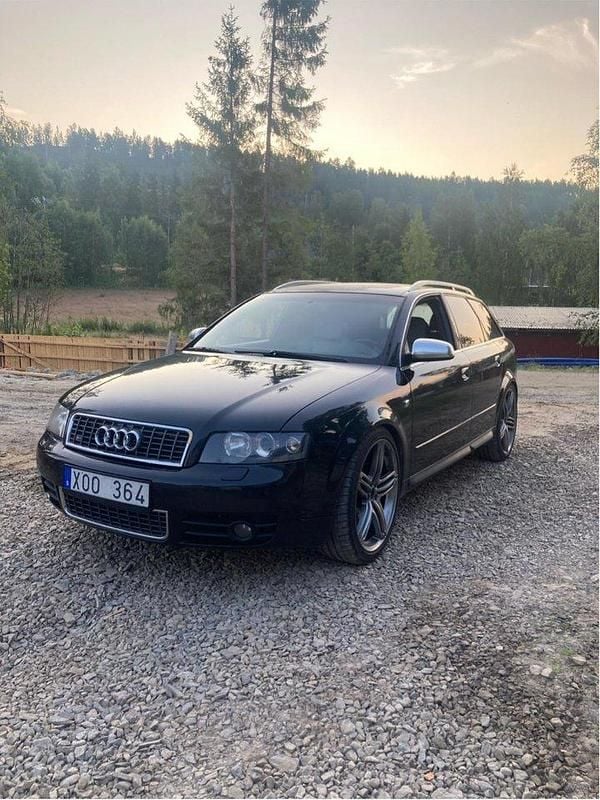 Svart Begagnad 2003 Audi S4 Kombi | 81 000 kr - Bild 1/3