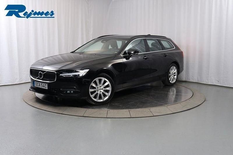 Svart Begagnad 2022 Volvo V90 Momentum Kombi | 289 900 kr (Bra pris) - Bild 1/4