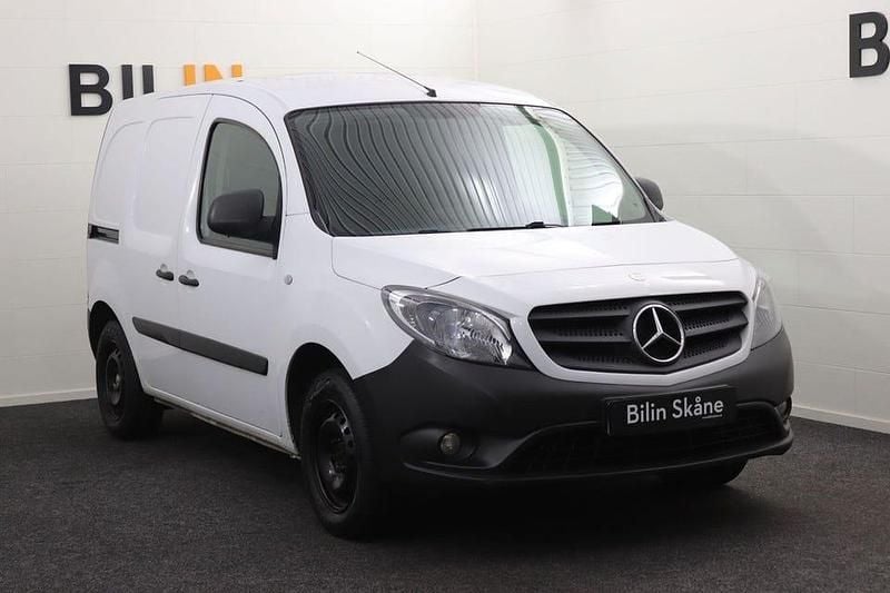 Vit Begagnad 2019 Mercedes Citan 109 Van | 64 900 kr (Marknadspris) - Bild 1/4