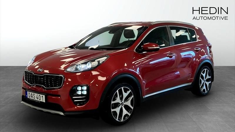Röd (red) Begagnad 2017 Kia Sportage GT-Line SUV | 188 800 kr (Marknadspris) - Bild 1/4