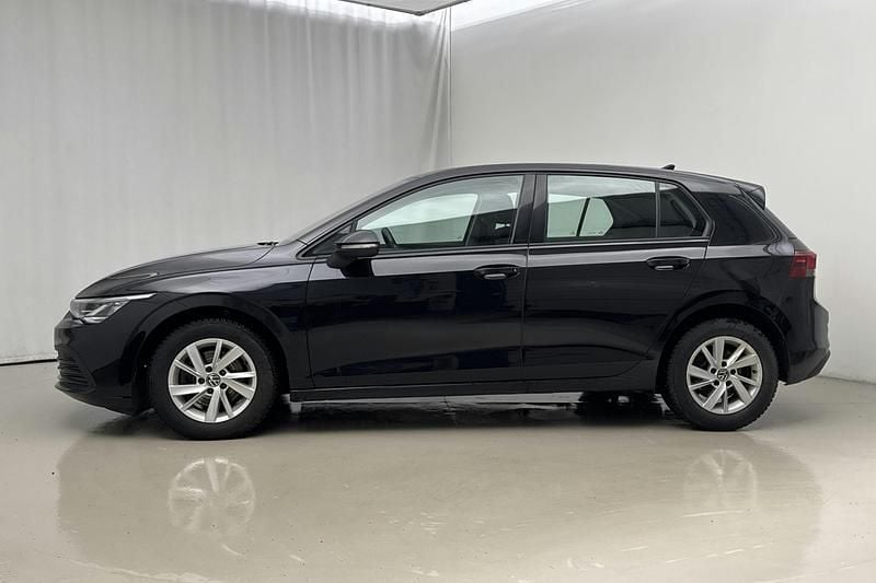 Begagnad VW Golf VIII 110 HK (80 kW) 2023 Svart