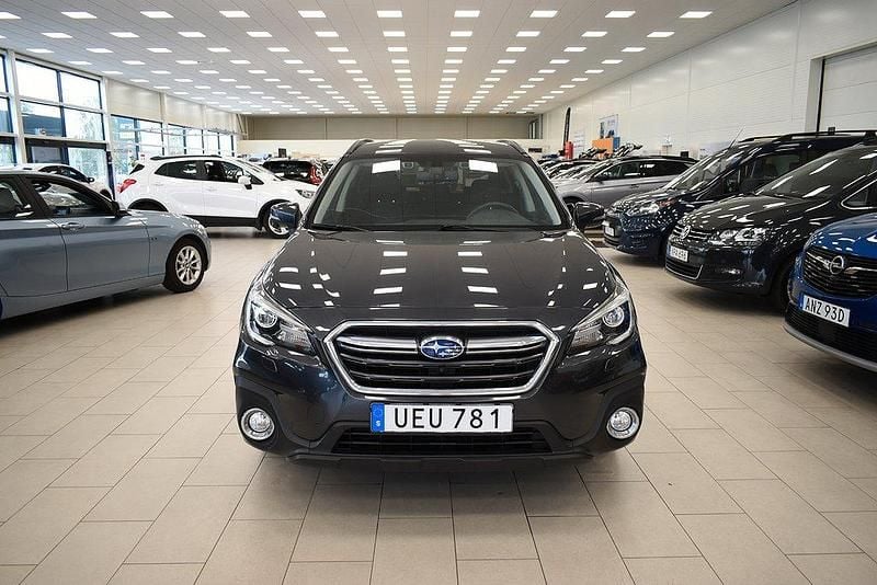 Mörkgrå Begagnad 2018 Subaru Outback Active SUV | 259 900 kr (Marknadspris) - Bild 1/4