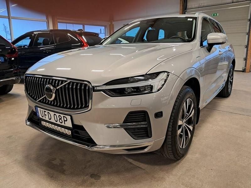 Silvermet Begagnad 2023 Volvo XC60 Core SUV | 385 000 kr (Marknadspris) - Bild 1/4