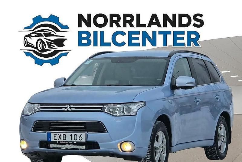 Begagnad Mitsubishi Outlander P-HEV 121 HK (88 kW) 2013 Ljusblå SUV