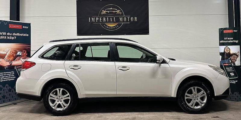 Begagnad Subaru Outback 167 HK (122 kW) 2010 Vit Kombi