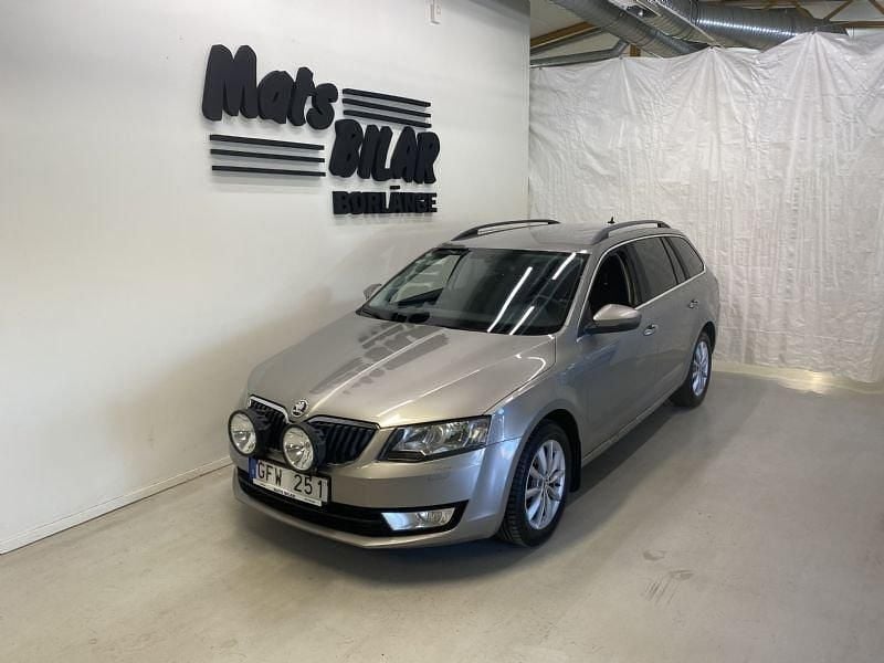 Ljusbrun Begagnad 2013 Skoda Octavia Kombi | 84 900 kr (Lite dyr) - Bild 1/4