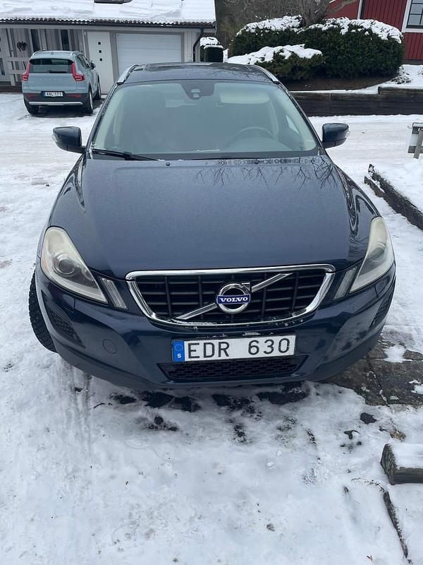 Begagnad Volvo XC60 215 HK (158 kW) 2013 Mörkblå SUV