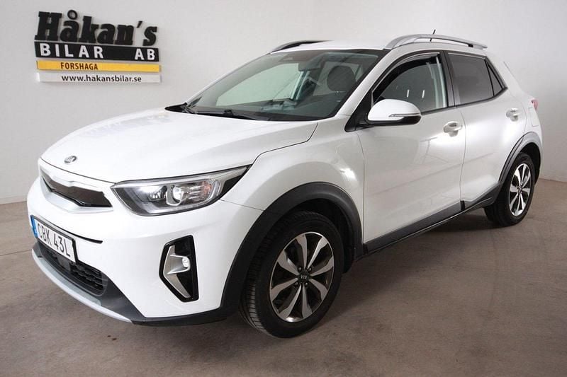 Vit Begagnad 2020 Kia Stonic Advance SUV | 199 500 kr (Marknadspris) - Bild 1/4