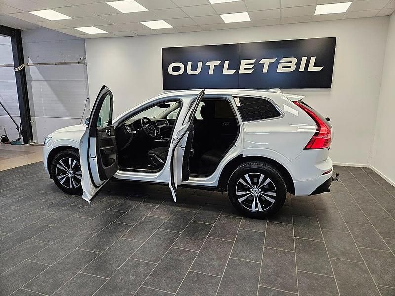 Begagnad Volvo XC60 Momentum 250 HK (183 kW) 2020 Vit SUV