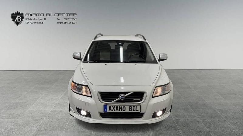 Begagnad Volvo V50 R-Design 136 HK (100 kW) 2009 Vit Kombi