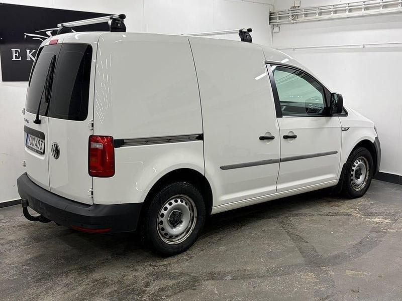 Begagnad VW Caddy 75 HK (55 kW) 2019 Vit Minibuss