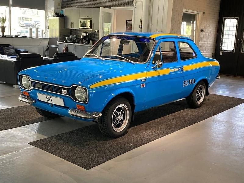 Begagnad Ford Escort 86 HK (63 kW) 1972 Monza blå Sportkupé