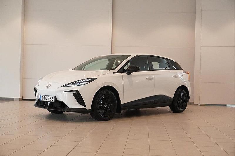 Vit Begagnad 2022 MG MG4 EV Halvkombi | 229 800 kr (Marknadspris) - Bild 1/4
