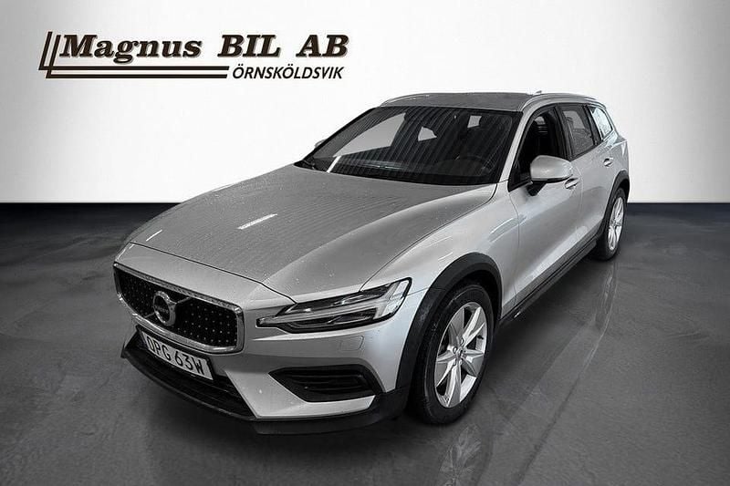 Silver Begagnad 2022 Volvo V60 CC Kombi | 279 900 kr (Bra pris) - Bild 1/4
