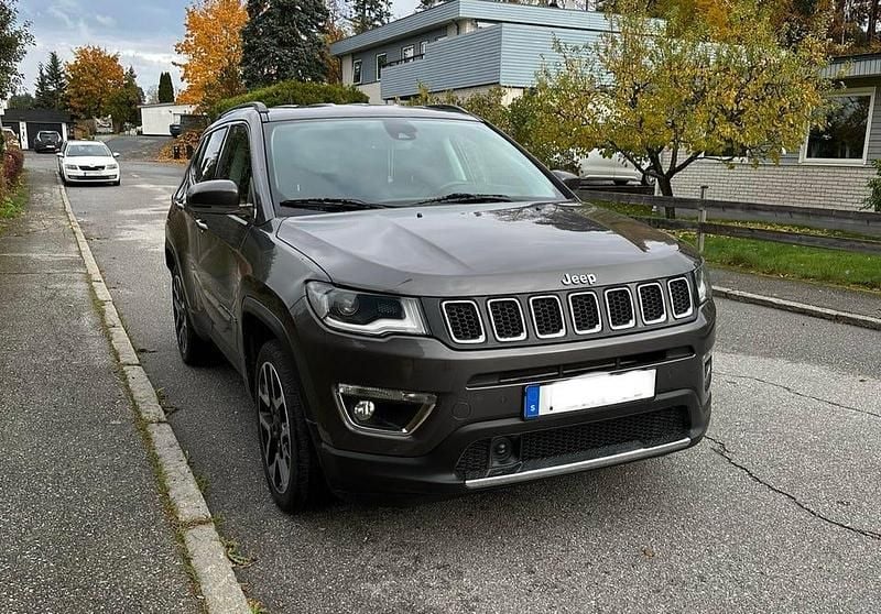 Begagnad 2021 Jeep Compass SUV | 239 000 kr (Marknadspris) - Bild 1/4