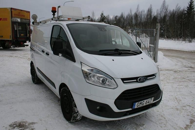 Begagnad Ford Transit Custom 126 HK (92 kW) 2015 Vit Van