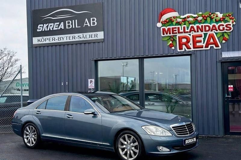 Grå Begagnad 2006 Mercedes S500L Sedan | 109 900 kr - Bild 1/4