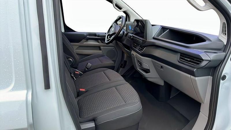 Ny Ford Transit Custom Trend 136 HK (100 kW) 2025 Vit Van