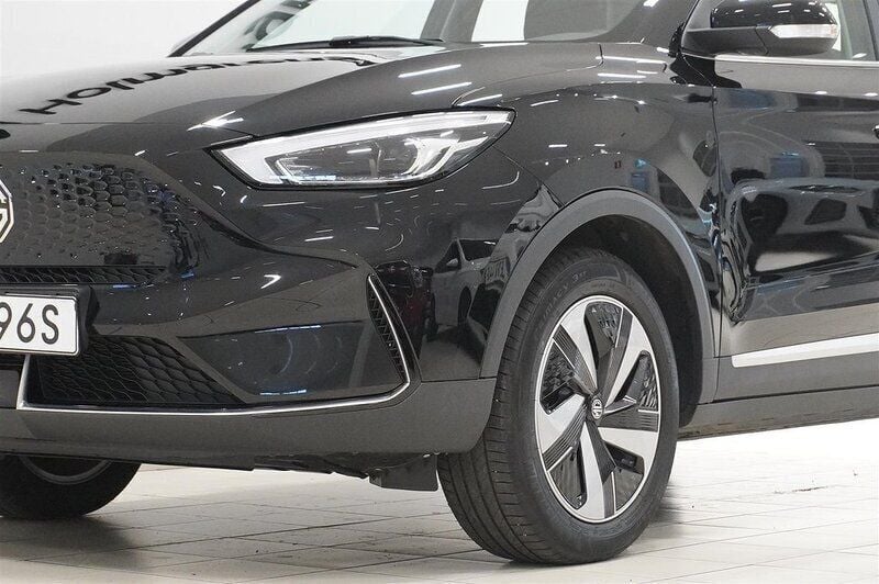 Begagnad MG ZS Comfort 130 kW (177 HK) 2022 Svart Sedan