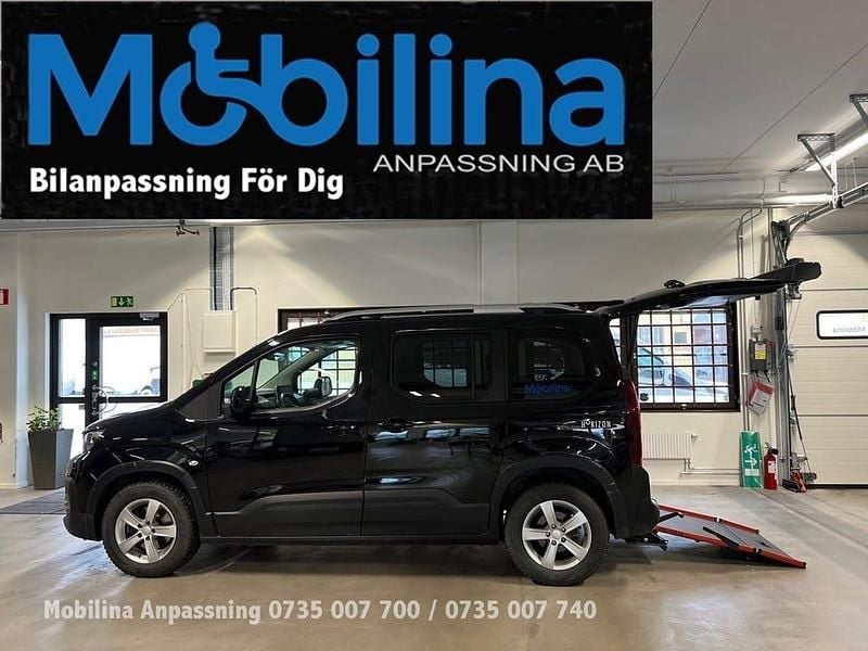 Svart Begagnad 2021 Peugeot Rifter Minibuss | 359 000 kr - Bild 1/4