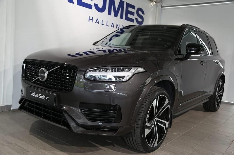Grå Begagnad 2024 Volvo XC90 Ultra SUV | 769 500 kr (Marknadspris) - Bild 1/4