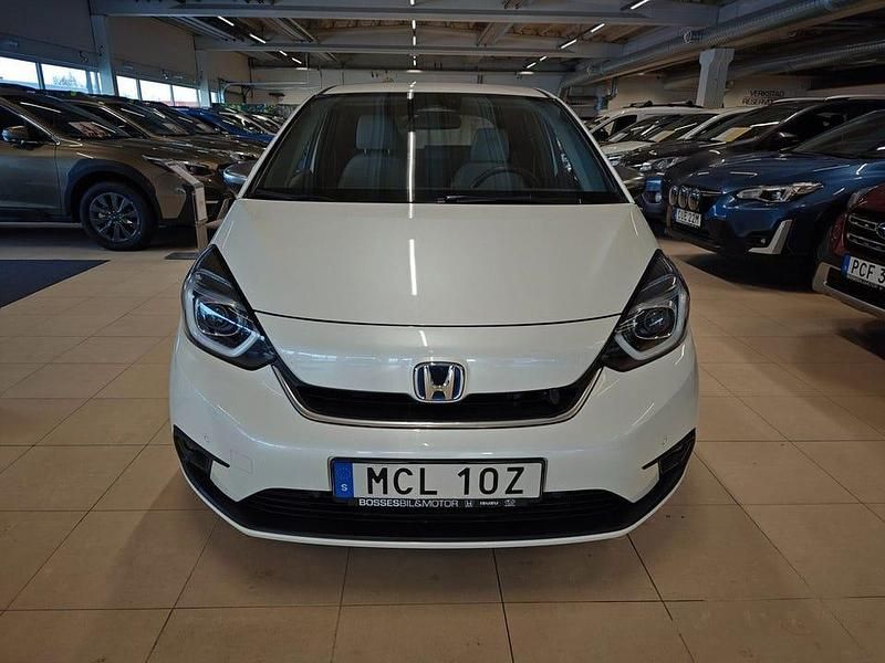 Begagnad Honda Jazz Executive 98 HK (72 kW) 2021 Vit Halvkombi