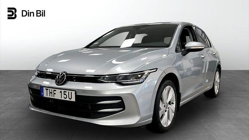 Silver Begagnad 2024 VW Golf VIII Life Kombi | 289 900 kr (Marknadspris) - Bild 1/4