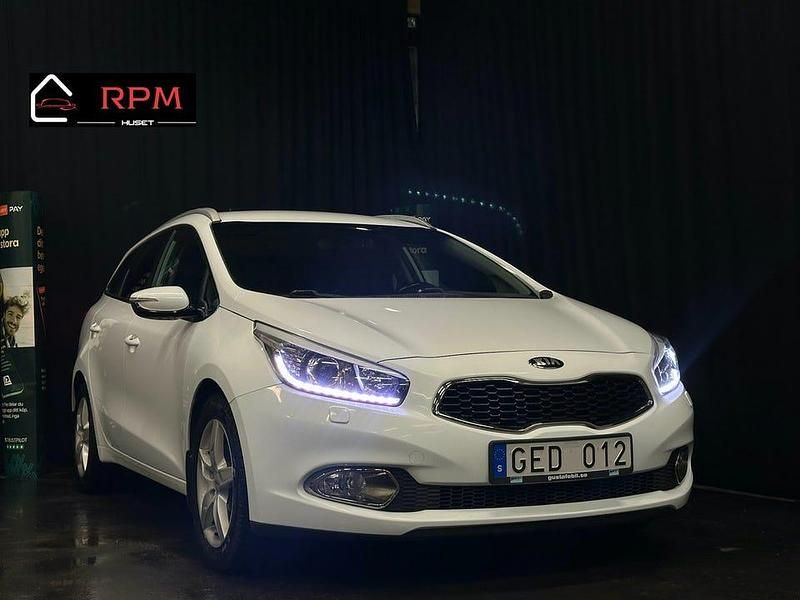 Begagnad Kia Ceed Sportswagon Comfort 128 HK (94 kW) 2014 Vit Kombi