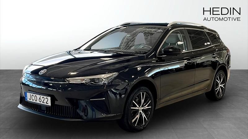 Svart (black) Begagnad 2022 MG MG5 EV Luxury Kombi | 239 900 kr (Marknadspris) - Bild 1/4
