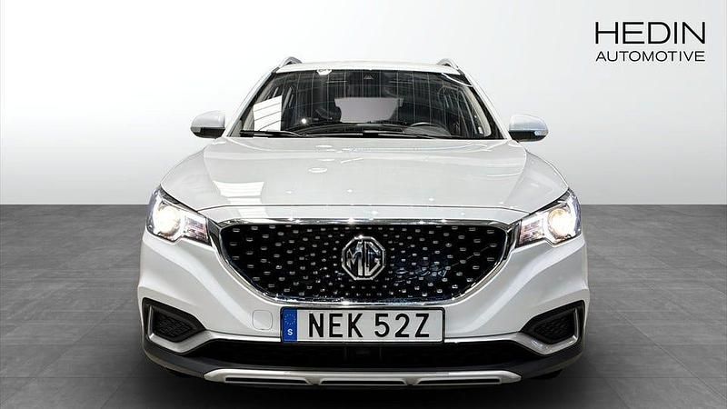 Begagnad MG ZS Luxury 105 kW (143 HK) 2021 Vit SUV