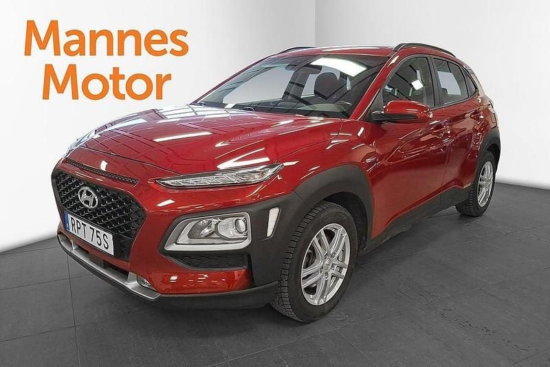Mörkröd Begagnad 2020 Hyundai Kona Trend SUV | 199 900 kr (Marknadspris) - Bild 1/4