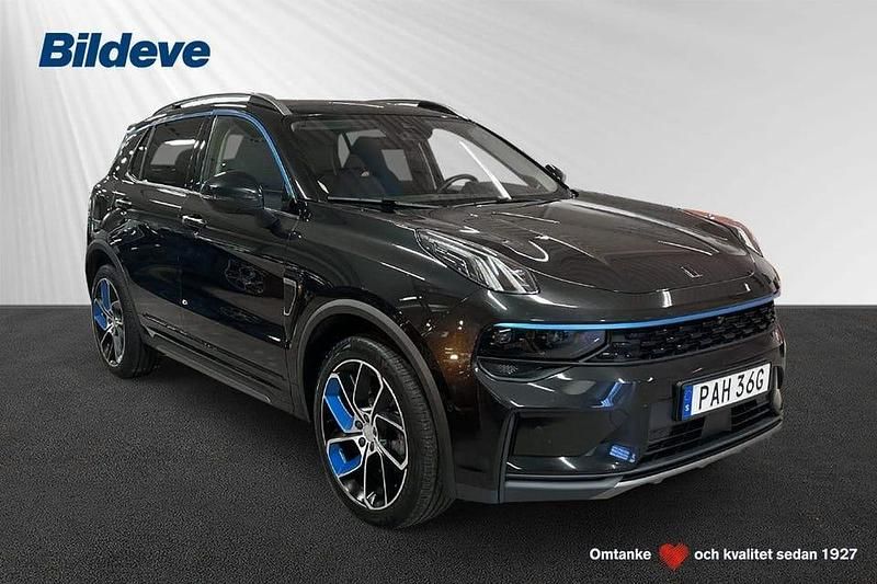 Svart Begagnad 2022 Lynk & Co 01 SUV | 249 900 kr (Marknadspris) - Bild 1/4