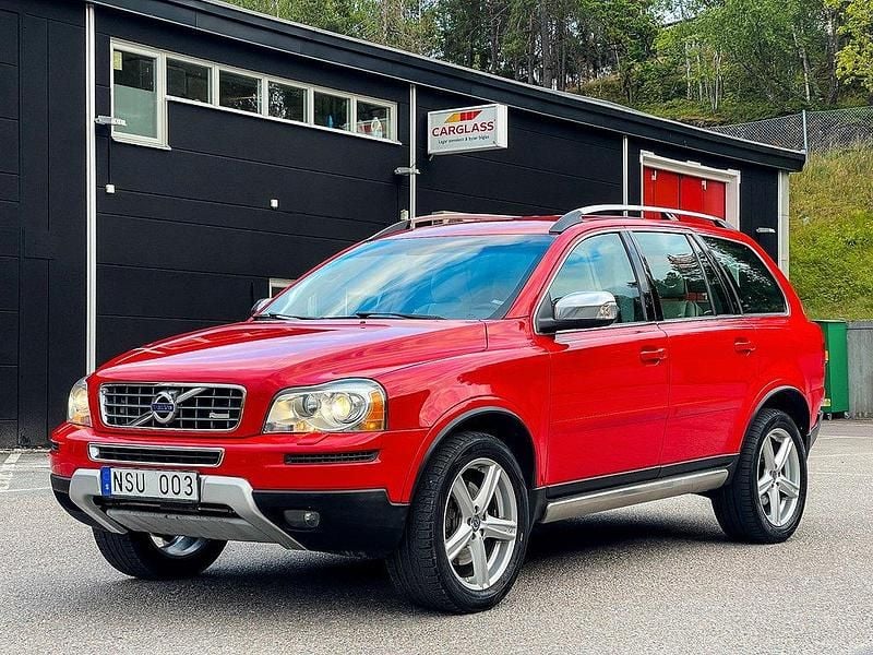 Röd Begagnad 2010 Volvo XC90 R-Design SUV | 184 900 kr (Dyr) - Bild 1/4
