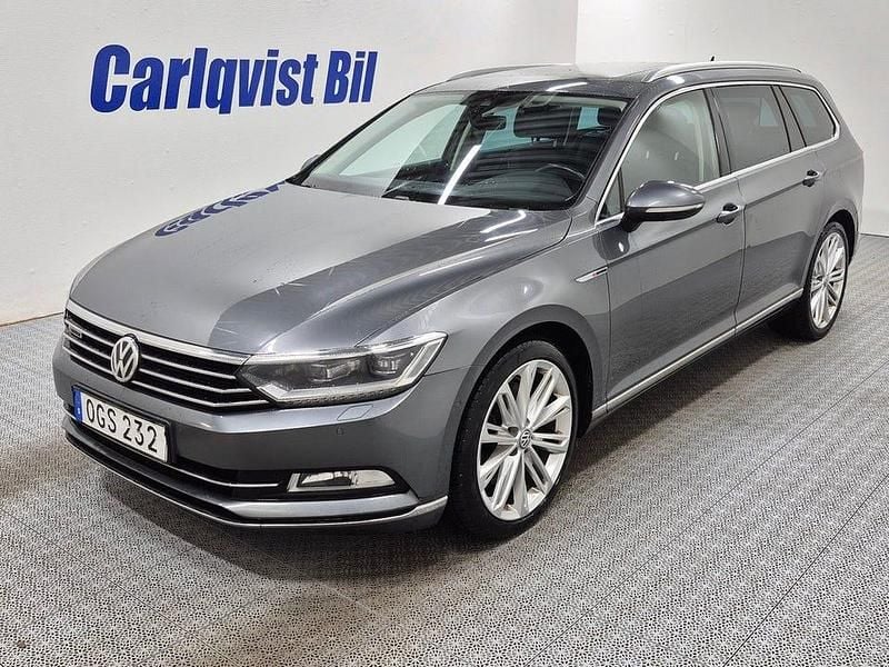 Grå metallic Begagnad 2017 VW Passat GTS Kombi | 155 000 kr (Marknadspris) - Bild 1/4