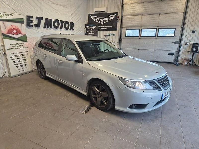 Grå Begagnad 2010 Saab 9-3 Linear Kombi | 15 900 kr (Superpris) - Bild 1/4