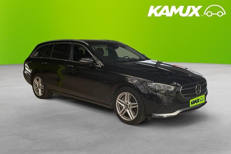 Svart Begagnad 2021 Mercedes E300 Avantgarde Kombi | 299 800 kr (Marknadspris) - Bild 1/3